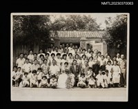 主要名稱：蘇鑾於蔡長嘉、洪文珠婚禮之家族合影（1950）圖檔，第1張，共1張