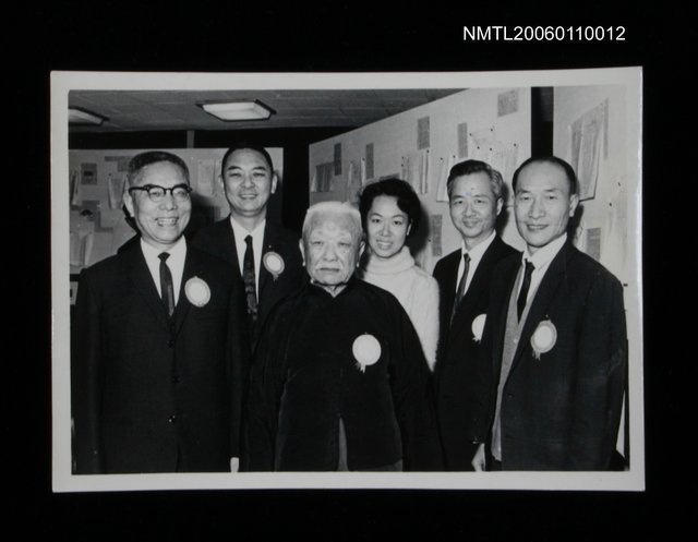 主要名稱：孫如陵與王康等5人合照圖檔，第1張，共1張