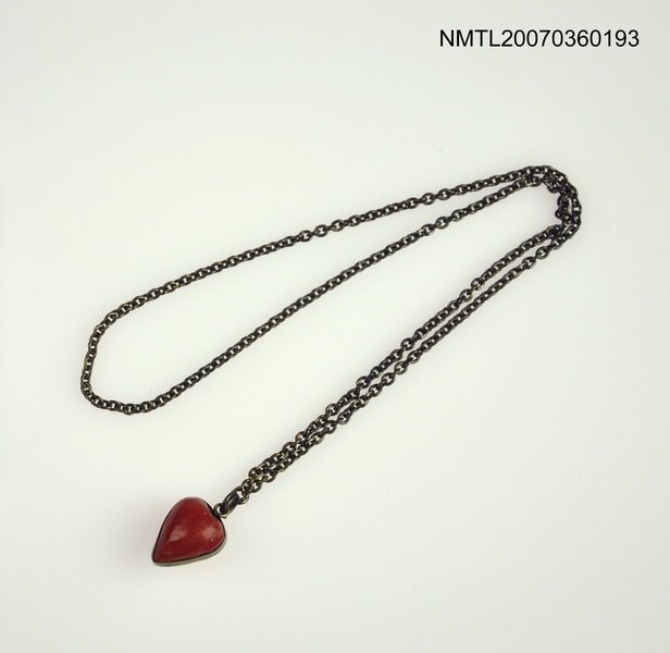 主要名稱：紅心（合金項鍊）圖檔，第1張，共1張