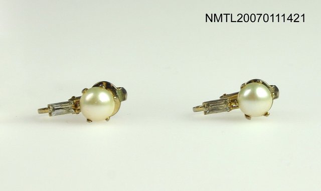 主要名稱：珍珠耳環圖檔，第1張，共1張