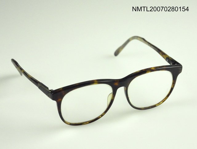 主要名稱：眼鏡圖檔，第1張，共1張