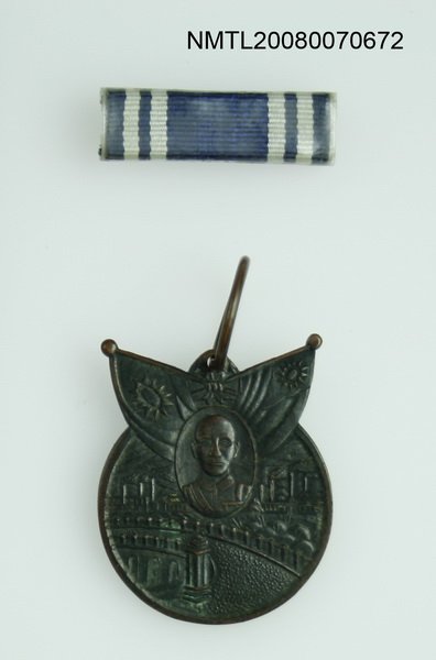 主要名稱：抗戰勝利紀念章圖檔，第1張，共1張