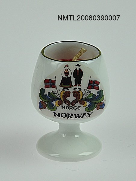 主要名稱：小啤酒杯造型蠋台圖檔，第1張，共1張