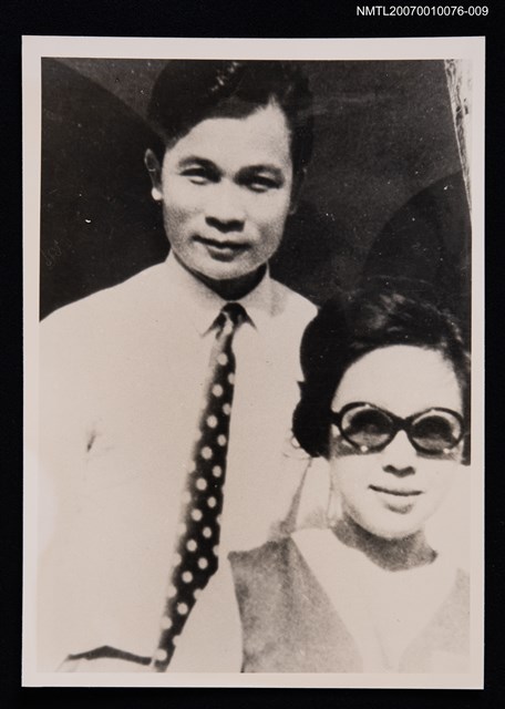 主要名稱：蓉子與羅門合照（翻拍照）圖檔，第1張，共1張