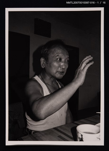 主要名稱：張拓蕪居家照圖檔，第1張，共1張