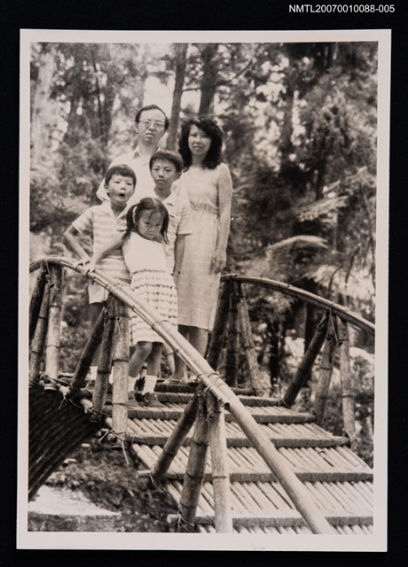 主要名稱：張健全家福（翻拍照）圖檔，第1張，共1張