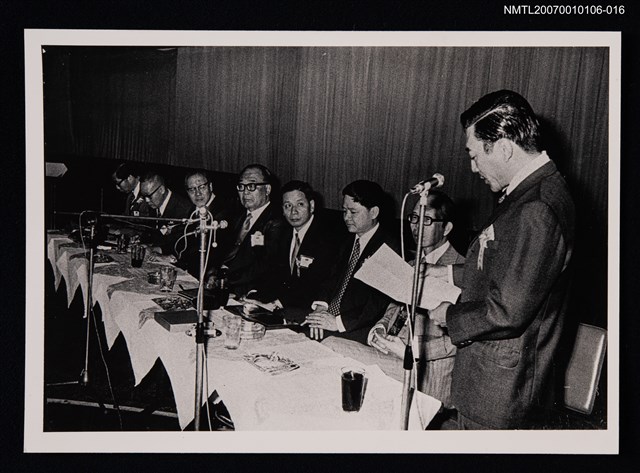 主要名稱：文友活動合照（翻拍照）圖檔，第1張，共1張