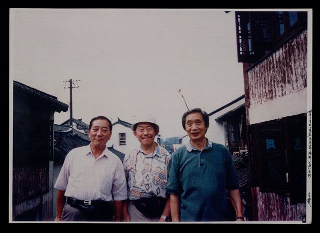 主要名稱：辛鬱與友人合照照片圖檔，第4張，共48張