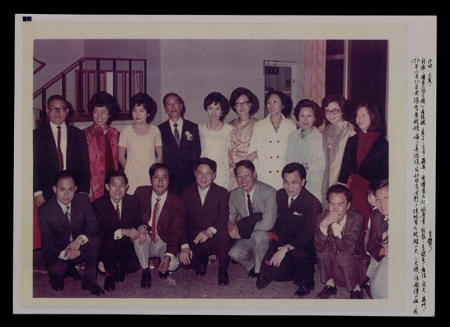 主要名稱：辛鬱與友人合照照片圖檔，第6張，共48張