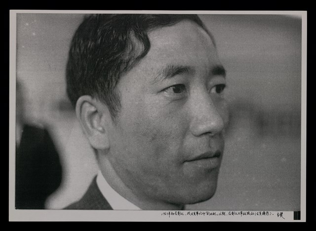 主要名稱：辛鬱與友人合照照片圖檔，第21張，共48張