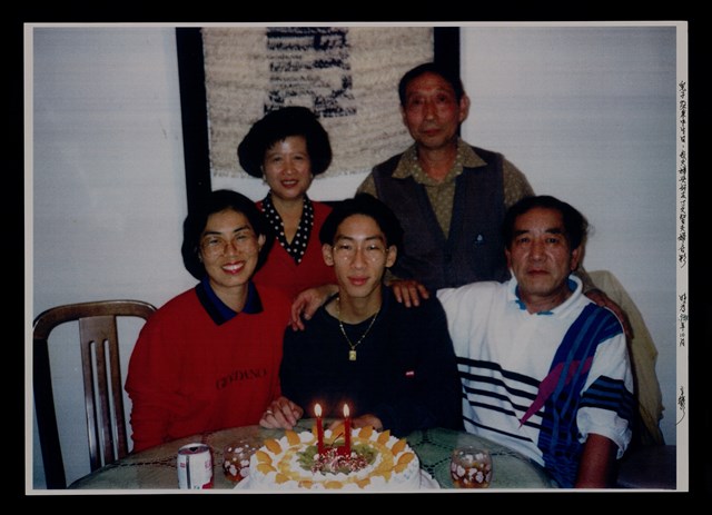 主要名稱：辛鬱與友人合照照片圖檔，第44張，共48張