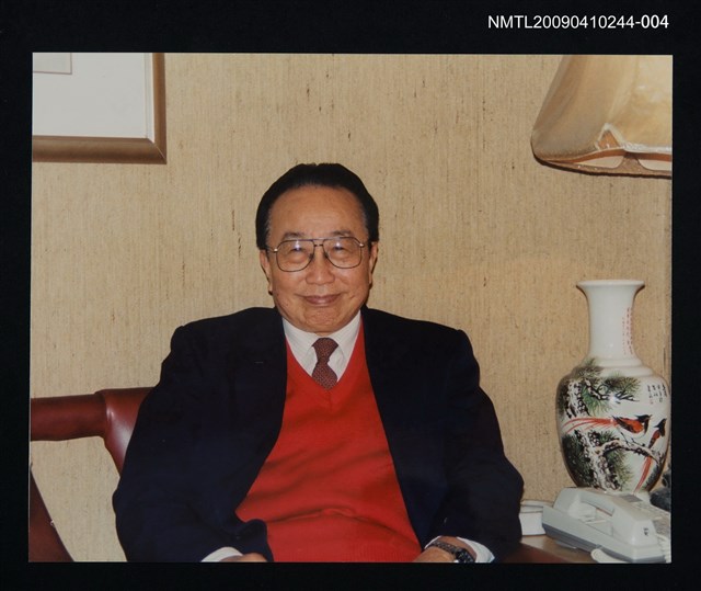 主要名稱：黃文範獨照圖檔，第1張，共1張