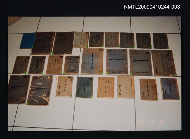 主要名稱：黃文範「譯專業書籍」照片圖檔，第1張，共1張