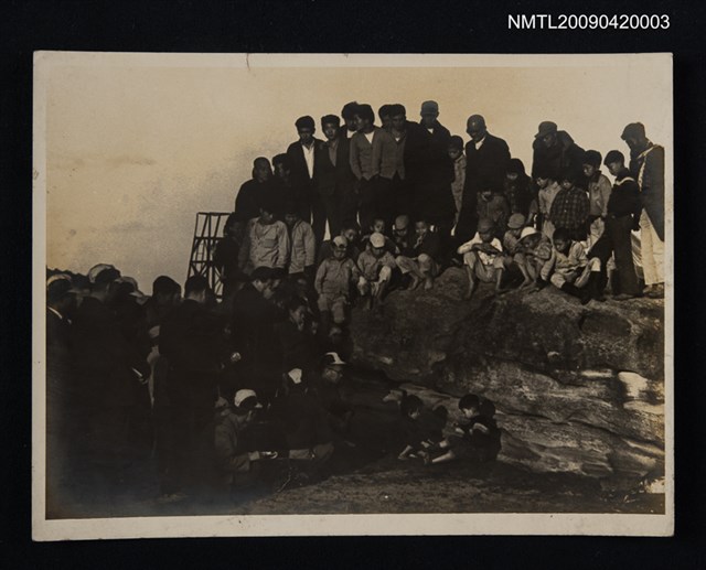 主要名稱：1940年代拍攝「莎鴦之鐘」的照片圖檔，第1張，共1張