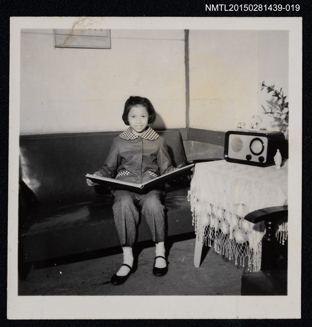 主要名稱：琦君友人家人獨照1-19圖檔，第1張，共1張