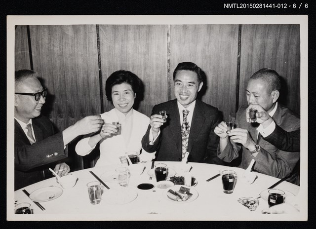 主要名稱：琦君領獎活動照12(第二次1970年慶祝會)圖檔，第7張，共7張