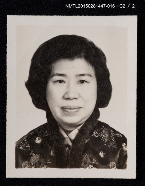 主要名稱：琦君獨照1-16圖檔，第3張，共3張