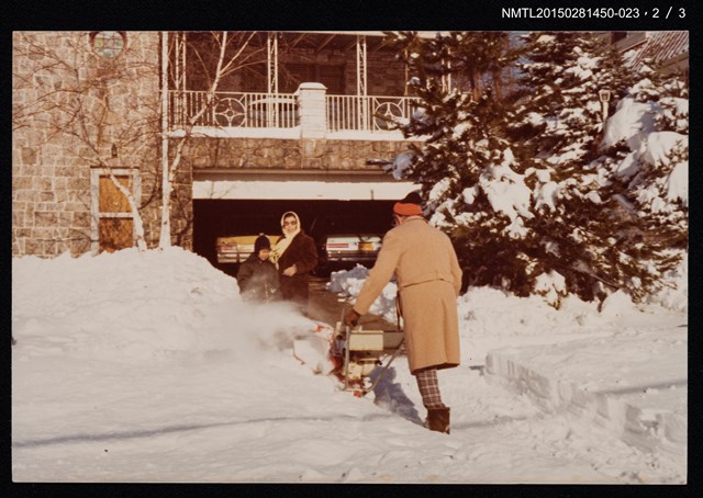 主要名稱：琦君個人生活照2-23（美國生活-剷雪）圖檔，第3張，共4張