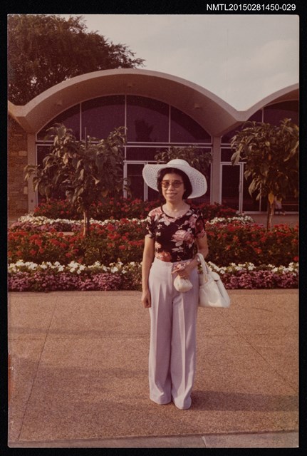 主要名稱：琦君個人生活照2-29（費城長木公園）圖檔，第1張，共2張