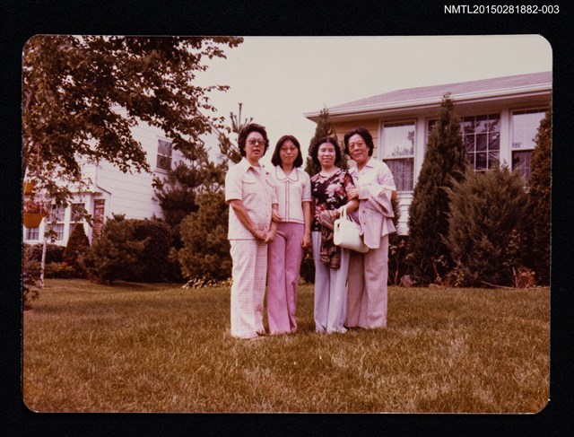 主要名稱：琦君夫婦與王怡之全家福合照3圖檔，第1張，共1張