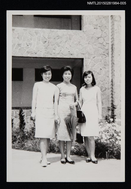 主要名稱：琦君與友人合照1-5圖檔，第1張，共1張