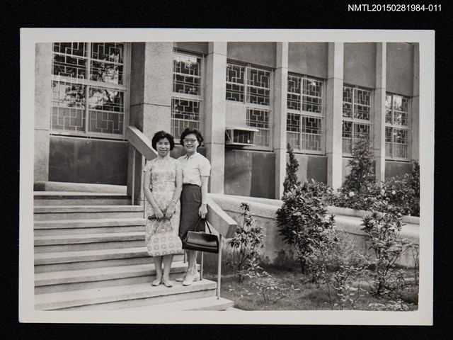 主要名稱：琦君與友人合照1-11圖檔，第1張，共2張