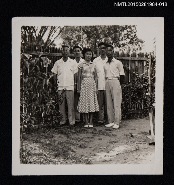 主要名稱：琦君與友人合照1-18圖檔，第1張，共2張