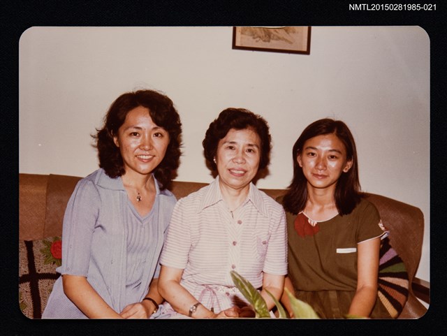 主要名稱：琦君與友人合照2-23圖檔，第1張，共1張