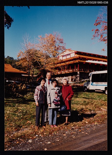 主要名稱：琦君與友人合照2-38圖檔，第1張，共1張