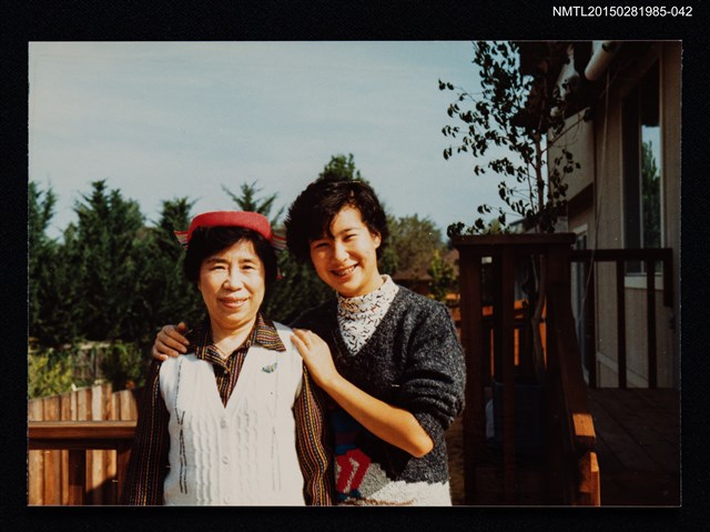 主要名稱：琦君與友人合照2-42圖檔，第1張，共1張