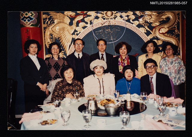 主要名稱：琦君與友人合照2-57圖檔，第1張，共1張