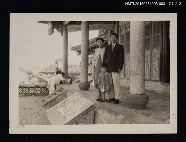 主要名稱：琦君夫婦與李一楠合照3圖檔，第2張，共3張