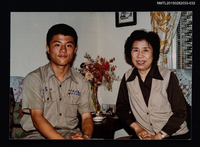 主要名稱：琦君夫婦與友人照2-32圖檔，第1張，共1張