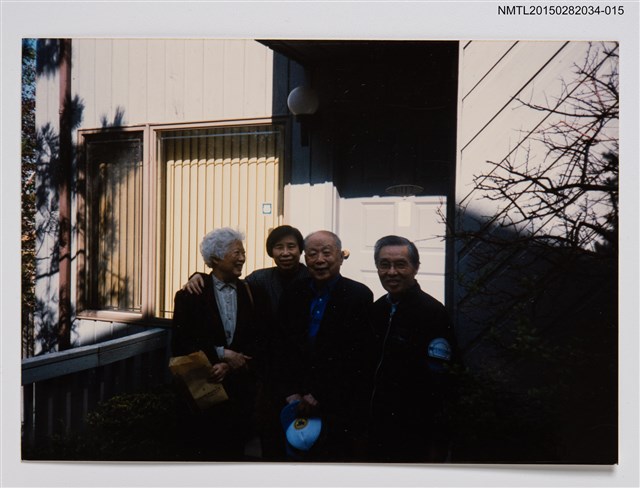 主要名稱：琦君夫婦與友人照3-15圖檔，第1張，共1張