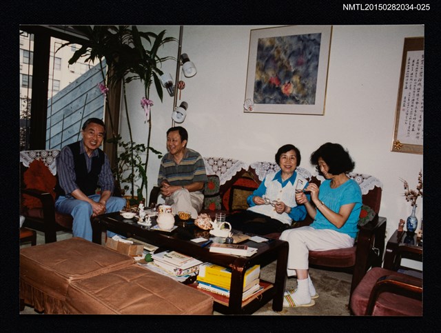 主要名稱：琦君夫婦與友人照3-25圖檔，第1張，共1張