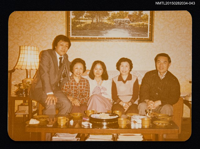 主要名稱：琦君夫婦與友人照3-43圖檔，第1張，共1張