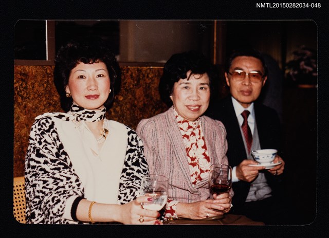 主要名稱：琦君夫婦與友人照3-48圖檔，第1張，共1張