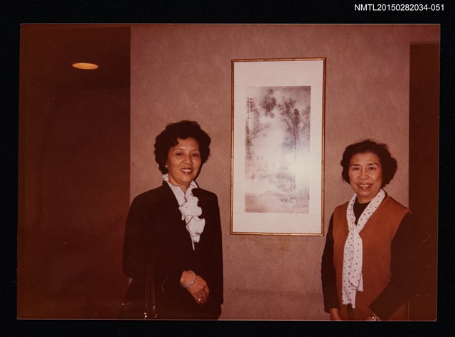 主要名稱：琦君夫婦與友人照3-51圖檔，第1張，共1張