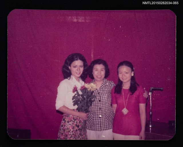 主要名稱：琦君夫婦與友人照3-65圖檔，第1張，共1張