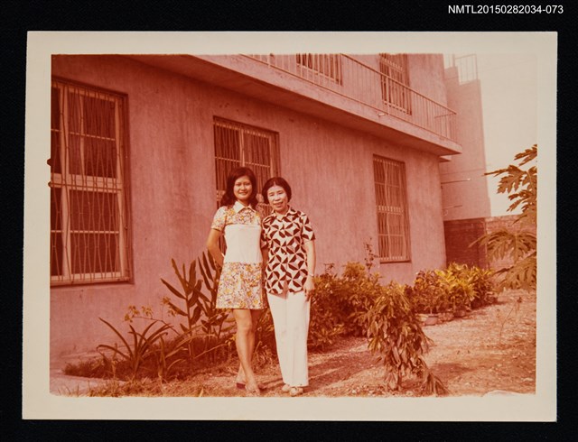 主要名稱：琦君夫婦與友人照3-73圖檔，第1張，共1張