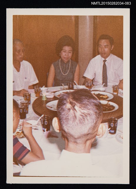 主要名稱：琦君夫婦與友人照3-83圖檔，第1張，共1張