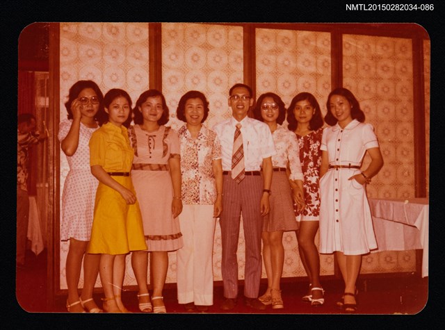 主要名稱：琦君夫婦與友人照3-86圖檔，第1張，共1張