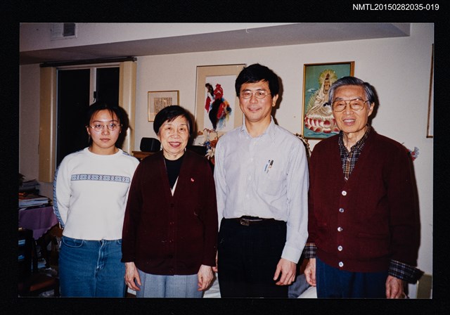 主要名稱：琦君夫婦與友人照4-19圖檔，第1張，共1張