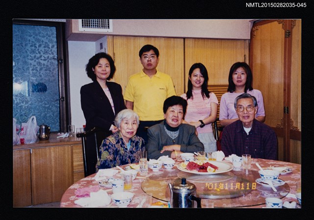 主要名稱：琦君夫婦與友人照4-45圖檔，第1張，共1張