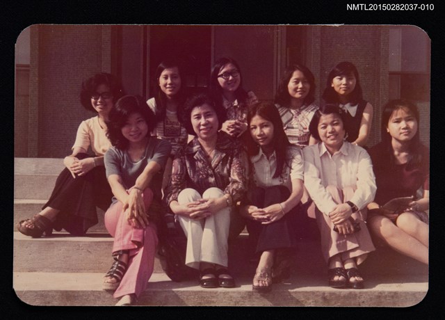 主要名稱：琦君與友人照5-10圖檔，第1張，共1張