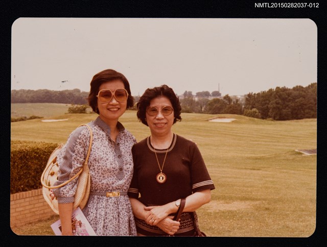 主要名稱：琦君與友人照5-12圖檔，第1張，共1張