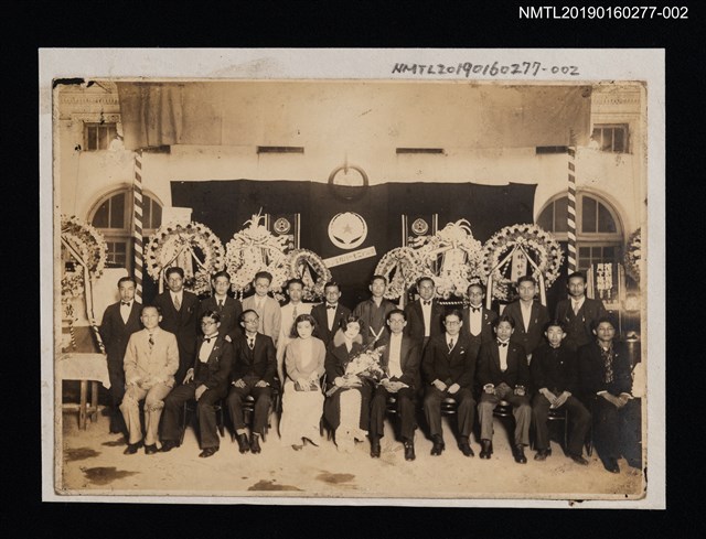 主要名稱：林氏好與有忠管絃樂團合影（於演出現場）2圖檔，第1張，共2張