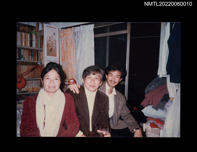 主要名稱：葉笛與夫人及兒子軒宏合影圖檔，第1張，共1張