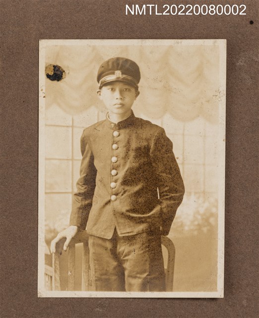 主要名稱：男學生獨照2/其他-相簿名稱：龍瑛宗相片集1圖檔，第1張，共1張