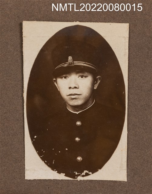 主要名稱：男學生獨照3/其他-相簿名稱：龍瑛宗相片集1圖檔，第1張，共1張